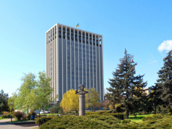 Reconstruction du bâtiment pour le centre d'affaires