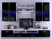 Tv-Nero de parede com a decoração. Parede de TV