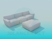 Sofa mit Hocker