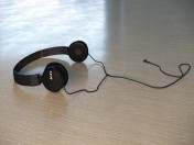 Fones de ouvido Sony MDR-ZX110AP