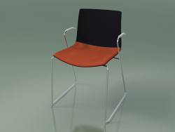 Silla 0454 (en un tobogán con reposabrazos, con una almohada en el asiento, polipropileno PO00109)