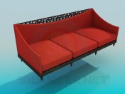 Sofa mit geschnitzten