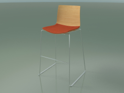 Tabouret de bar 0305 (sur un traîneau, avec un oreiller sur un siège, chêne naturel)